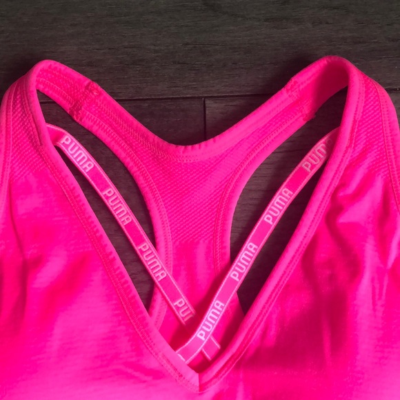 💖HP 09/26💖 Puma fuchsia woman’s sport bra - Picture 4 of 7